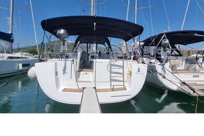 Charter Sailboat Beneteau Oceanis 46 Cugnana Verde