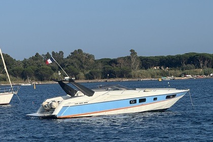 Rental Motorboat Sunseeker Superhawk 50 Saint-Tropez