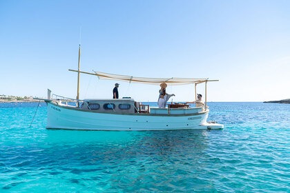 Hyra båt Motorbåt LLaut Capeador Saura 40L Mahón