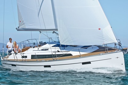 Hyra båt Segelbåt BAVARIA CRUISER 37 Lefkáda