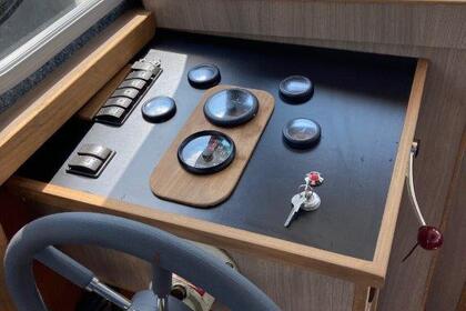 Rental Houseboats Triton Aquanaut 1000 AK Jirnsum