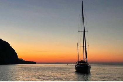 Hire Sailboat Dufour Dufour 28 Marseille