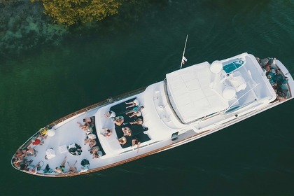 Hire Motor yacht Burger 80 Puerto Aventuras