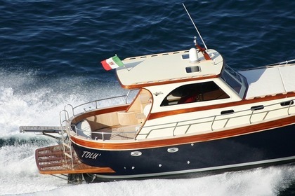 Charter Motorboat Bani Cabinato Tolù Piano di Sorrento