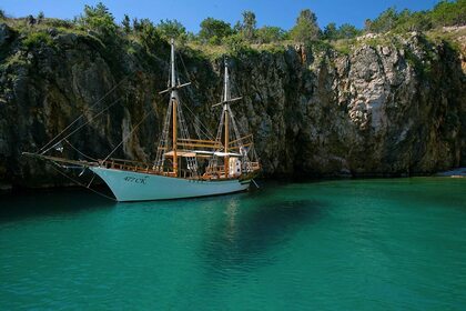 Charter Motorboat Custom Built Vintage Cruiser Crikvenica