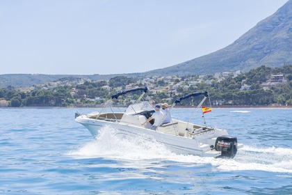 Hire Motorboat Pacific Craft PACIFIC CRAFT 750 OPEN Dénia
