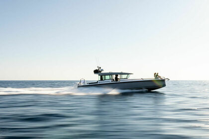 Hire Motorboat Axopar 37 XC Athens