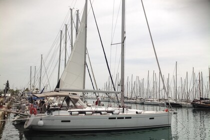 Hire Sailboat Jeanneau Sun Odyssey 519 - 5 cab. Laurium