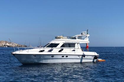 Hire Motorboat Comar-Clanship 45 Fly Procida
