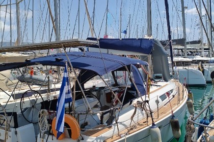 Hire Sailboat Jeanneau Sun Odyssey 45 Alimos