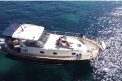 Hyra båt Motorbåt Nautica Esposito Futura 38 Cabin Sorrento