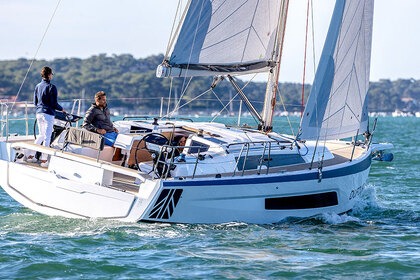 Verhuur Zeilboot  DUFOUR 37 SKYLINE Golfe-Juan