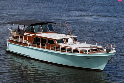 Aluguel Lancha KLAASSEN SUPER VAN CRAFT 16m20 La Rochelle