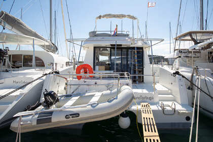 Hire Catamaran Fountaine Pajot Fountaine Pajot MY 37 Pomer