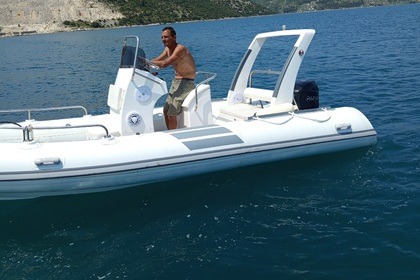 Hire Motorboat Capeli 560 Rakalj
