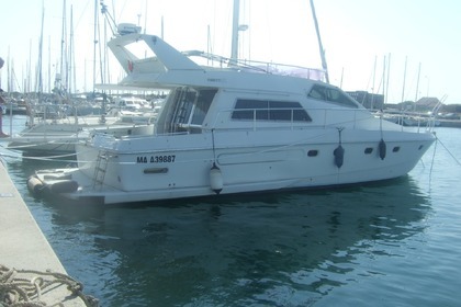 Location Bateau à moteur FERRETTI 44S Altura Le Verdon-sur-Mer