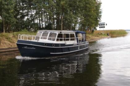 Hire Motorboat Barkas 900 Gizycko