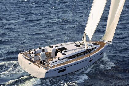 Noleggio Barca a vela Bavaria Yachtbau Bavaria C38 La Rochelle