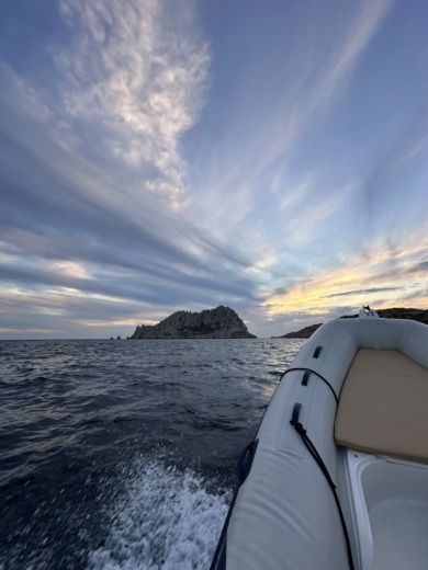 Marselha RIB Cantieri CAPELLI CAPELLI TEMPEST 430 alt tag text