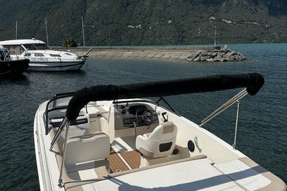 Location Bateau à moteur Bayliner Vr5 Aix-les-Bains