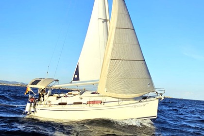 Hire Sailboat Bavaria 31 Cruiser Marbella