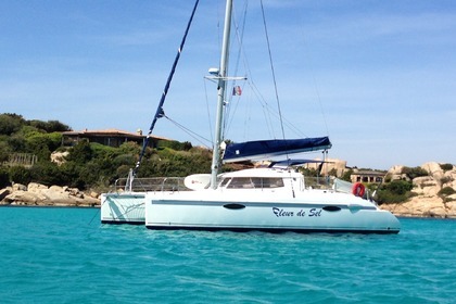 Hire Catamaran FOUNTAINE PAJOT LAVEZZI 40 Porto-Vecchio