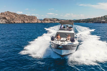 Location Bateau à moteur Luxury Motorcruiser with Toys Private dining available on board Majorque