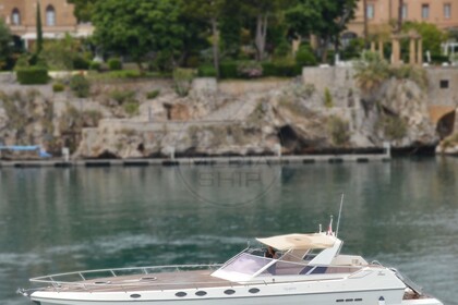 Charter Motorboat SeaRay Ilver Amalfi