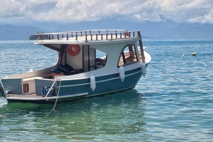 Hire Motorboat Beneteau Traineira Paraty