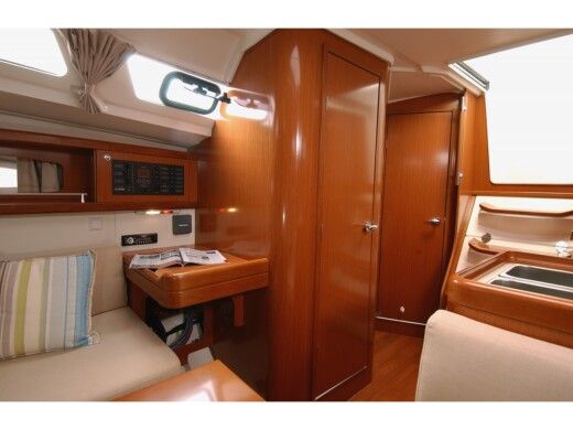 Sailboat  Oceanis 34 Plan du bateau