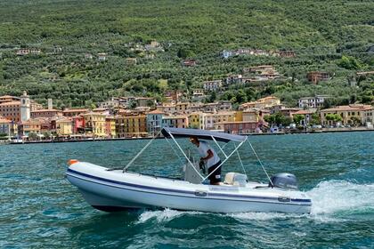 Noleggio Barca senza patente  Joker Boat coaster 4.70 Castelletto