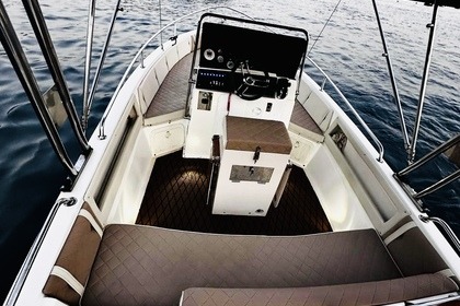 Charter Motorboat Orlando custom boat Artian 21 Maiori