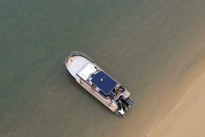 Charter Motorboat BEACHER 8.40 Arcachon