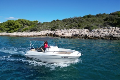 Location Bateau à moteur France Jeanneau Cap Camarat 6.5 Cc Hvar Port
