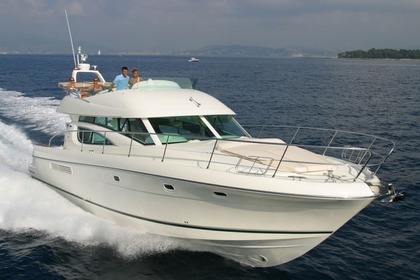 Hire Motorboat JEANNEAU PRESTIGE 46 FLY Cannigione