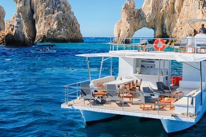 Hire Motorboat Custom Catamaran 40 Cabo San Lucas