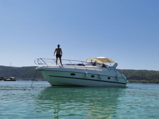 Calcídica Motorboat Cranchi Zaffiro 34 alt tag text