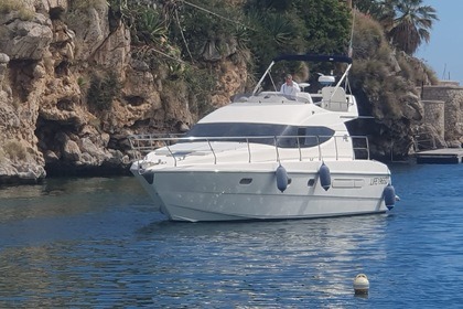 Hire Motorboat Azimut 36 Fly Palermo