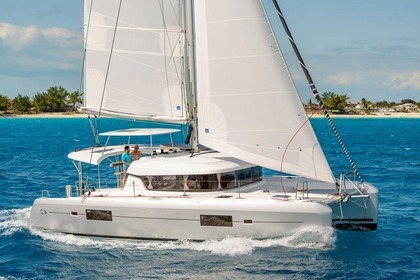 Verhuur Catamaran LAGOON LAGOON 42 Laurion