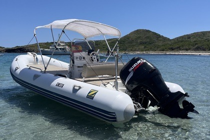 Alquiler Neumática Zodiac Medline II Mahón