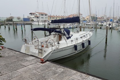 Charter Sailboat BENETEAU CYCLADES 43.4 Venice