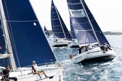 Rental Sailboat Bavaria Yachtbau Bavaria Cruiser 40 S Split