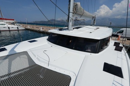 Verhuur Catamaran FOUNTAINE PAJOT LUCIA 40 Calvi