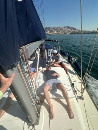 Neapel Sailboat Jeanneau Sun Odissey 43 alt tag text