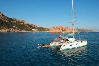 Charter Catamaran Nautitech Mautitech 40 Mo'orea