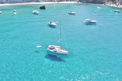 Noleggio Barca a vela Beneteau Beneteau 43.3 Nettuno