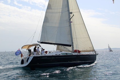 Charter Sailboat Benetau oceanis 50 Le Lavandou