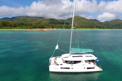 Charter Catamaran  Leopard 45 Mahé