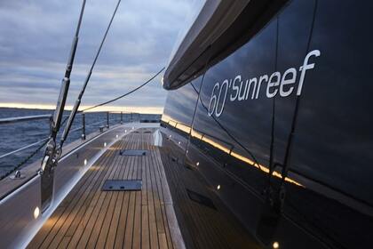 Hire Sailing yacht Sunreef 60 Kaštel Gomilica