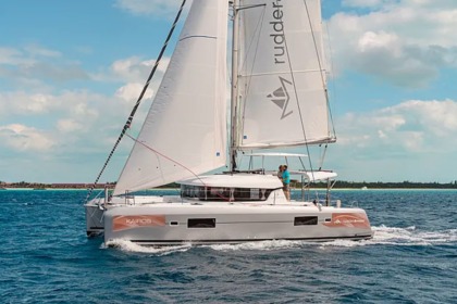 Hire Catamaran  Lagoon 42 Marmaris